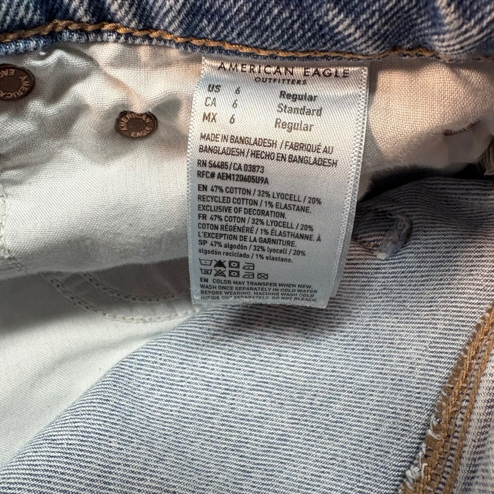 American Eagle Barrel Jeans Womens 6 Light Wash Distressed High Rise Curved Leg - Picture 7 of 8